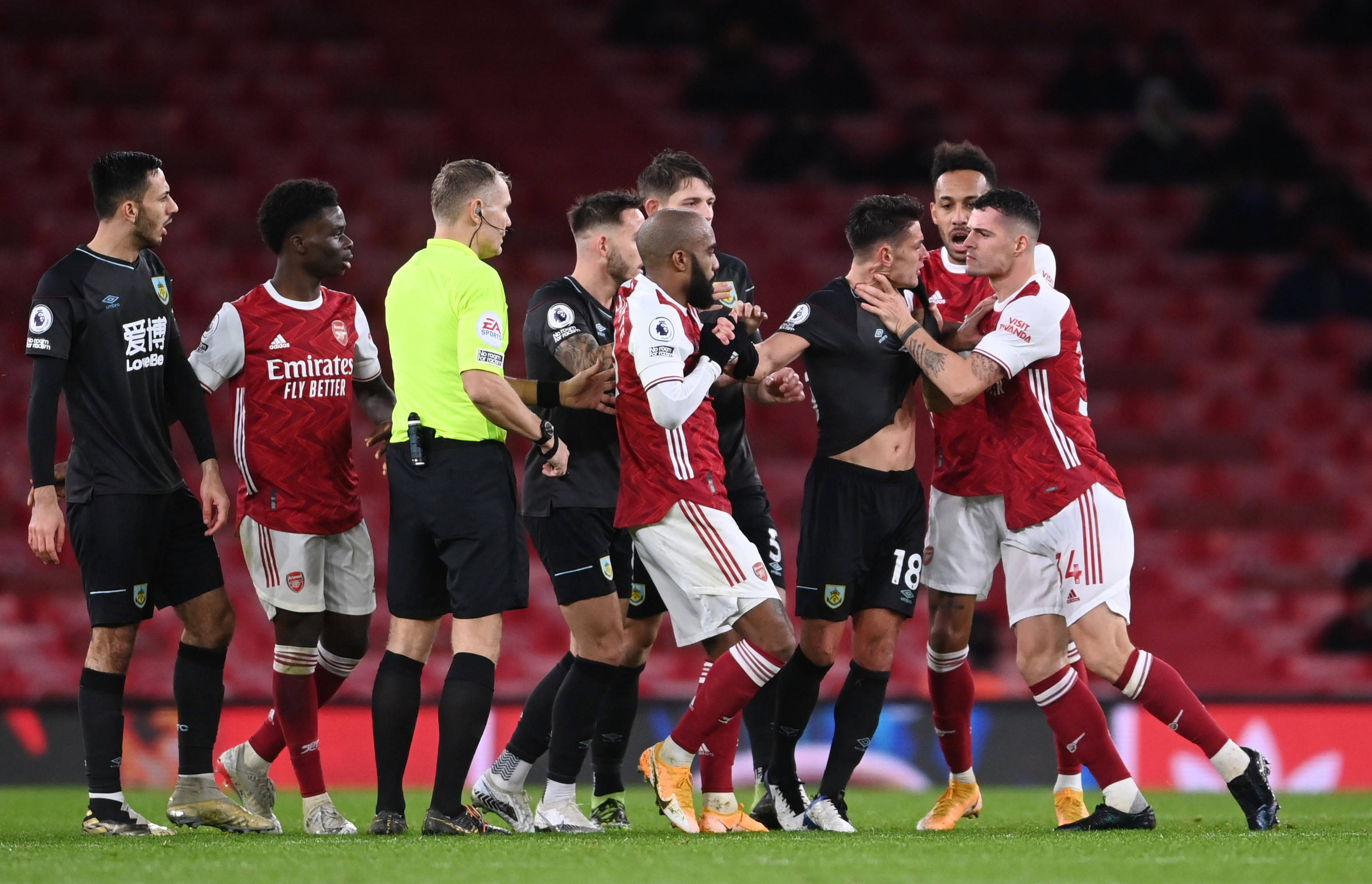 形成坚固的 形成坚固的