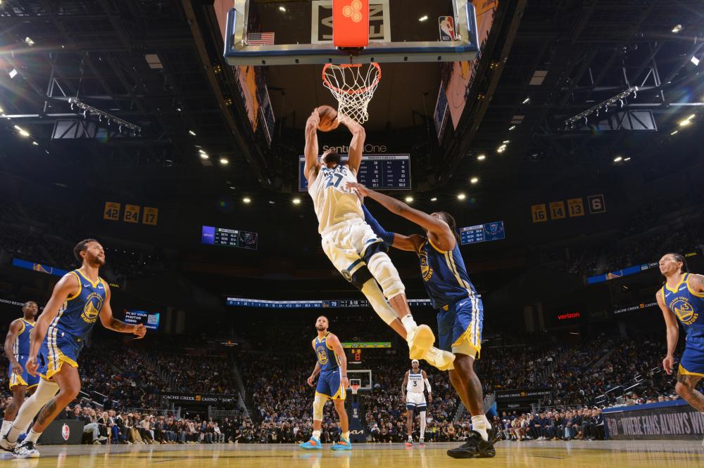 表现和坚定 表现和坚定