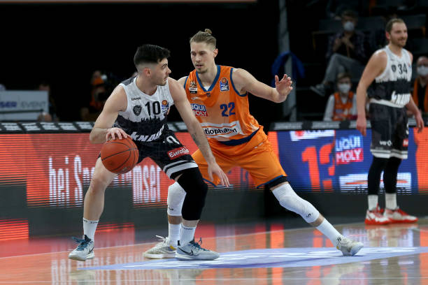 战术调整的 战术调整的